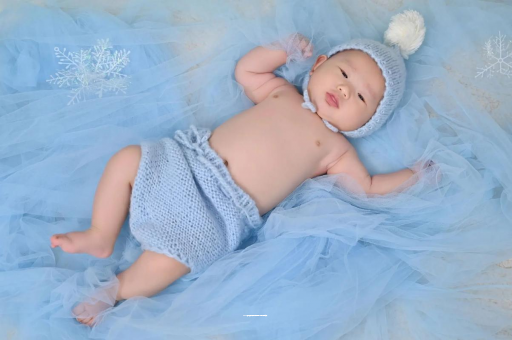 衡水宝宝睡迷糊了才肯吃奶 衡水宝宝睡迷糊了才肯吃奶